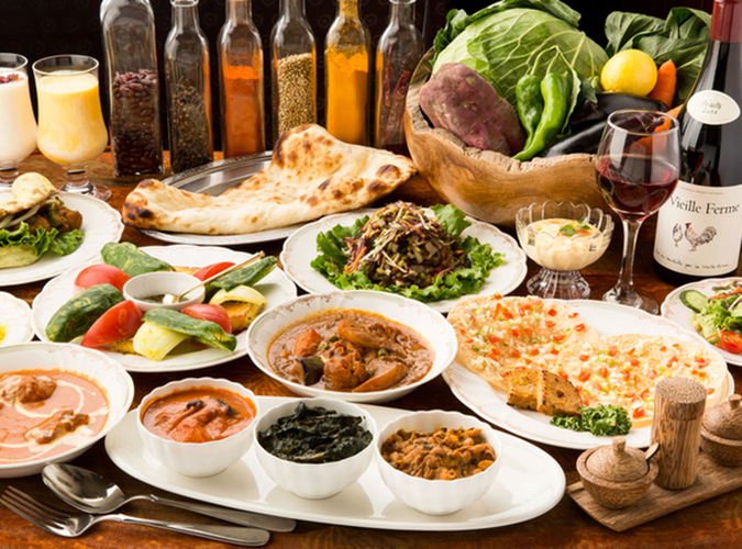 本場カレー4種&ナン4種付きボリューム満点【スペシャルコース】