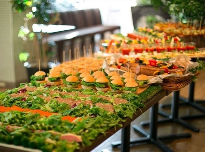 【スタンダードプラン】ビュッフェスタイル＋フリードリンク60種！